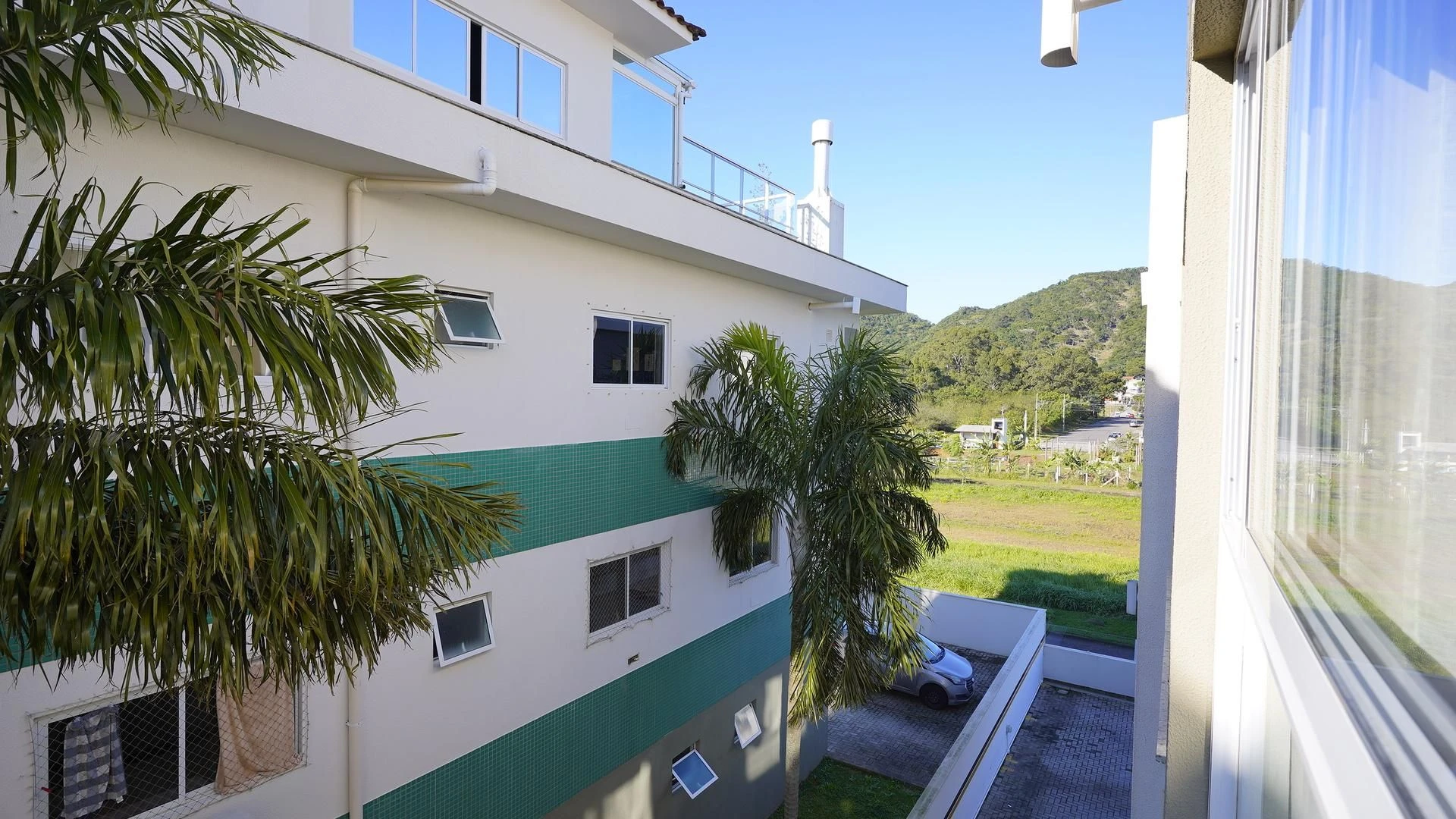 Furnished studio, 37 m², with a mountain view — photo 17