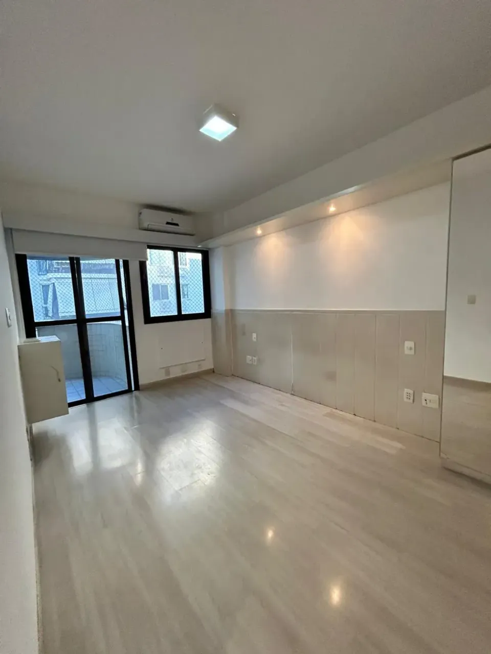 Unfurnished apartment with 3 bedrooms and 2 parking spots — photo 12