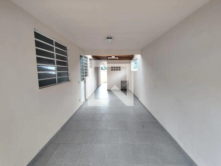 Casa con piso de madera o laminado en Curitiba — photo 16