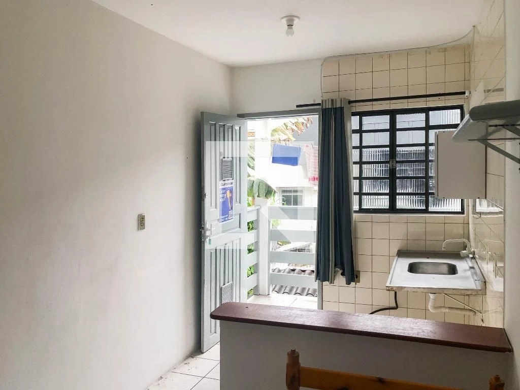 15 m² studio in Florianópolis — photo 2