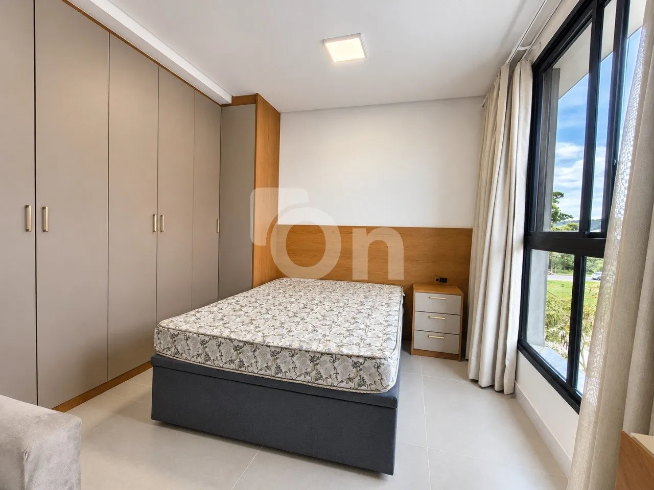 Furnished studio in a building with a gym — photo 8