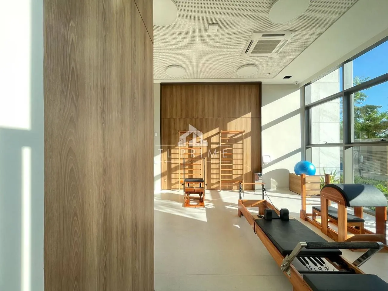 Rental apartment with balcony and 3 bedrooms — photo 61