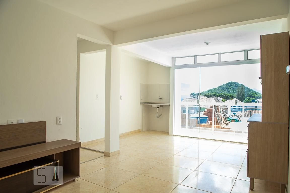 Unfurnished apartment with 2 bedrooms and a balcony — photo 7