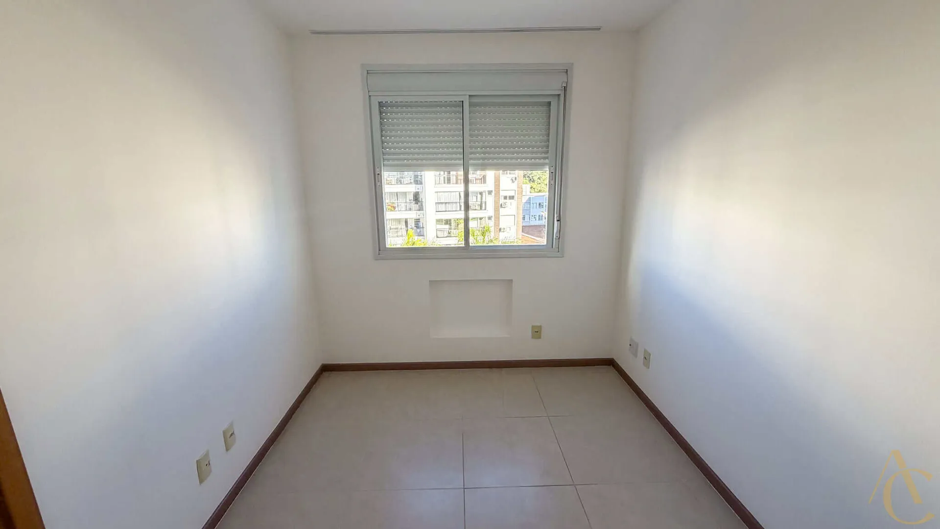 Furnished apartment with 3 en-suite bedrooms — photo 53