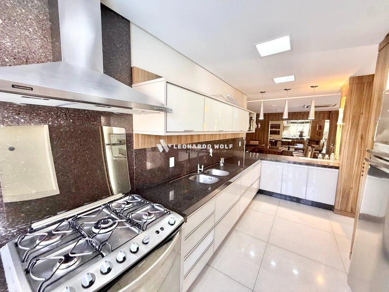Квартира 143 м² з балконом із грилем та заскленим балконом — photo 29