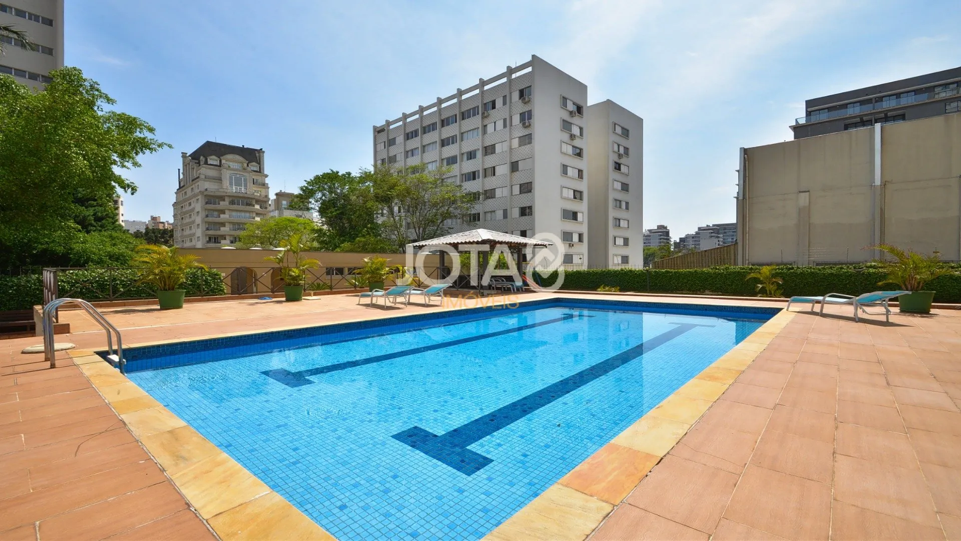 387 m² apartment with 3 bedrooms and a great open kitchen — photo 26
