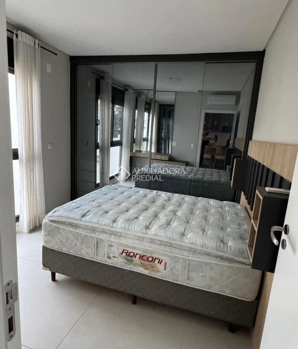 Furnished apartment, 38 m², with a washing machine — photo 12