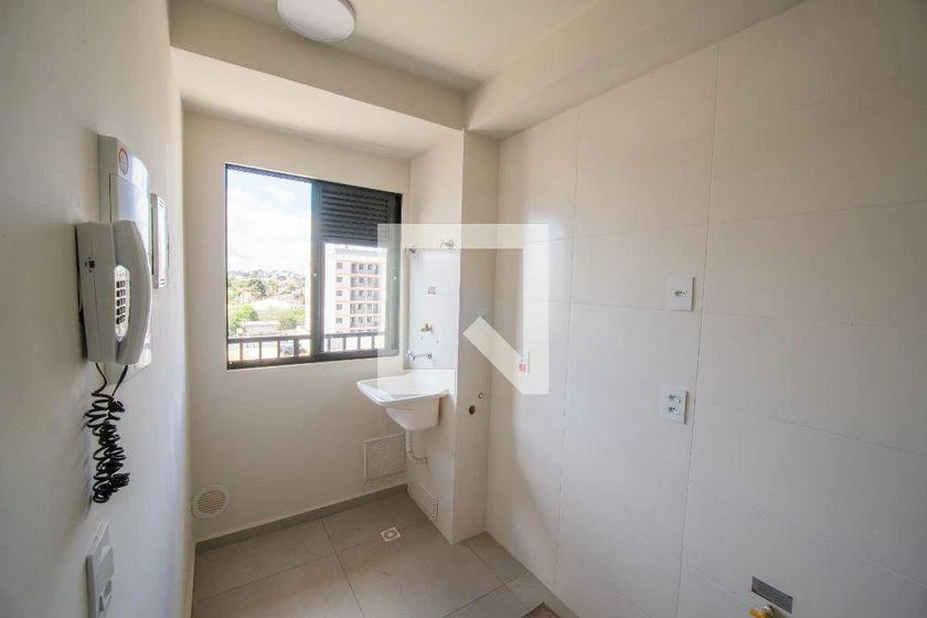 2-bedroom apartment in a building with a gym — photo 17