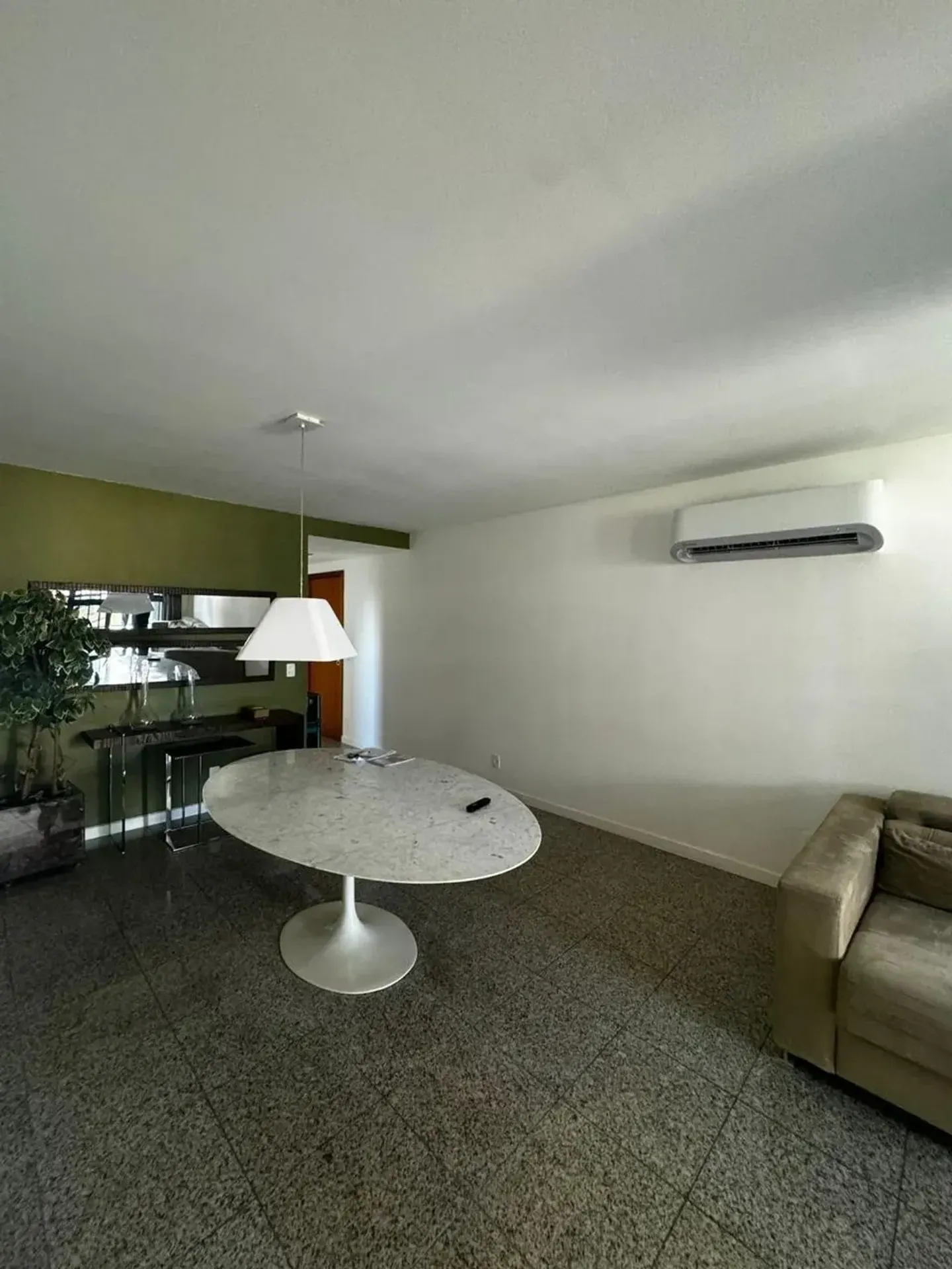 Furnished 1-bedroom apartment with 1 parking space 109 m² — photo 4