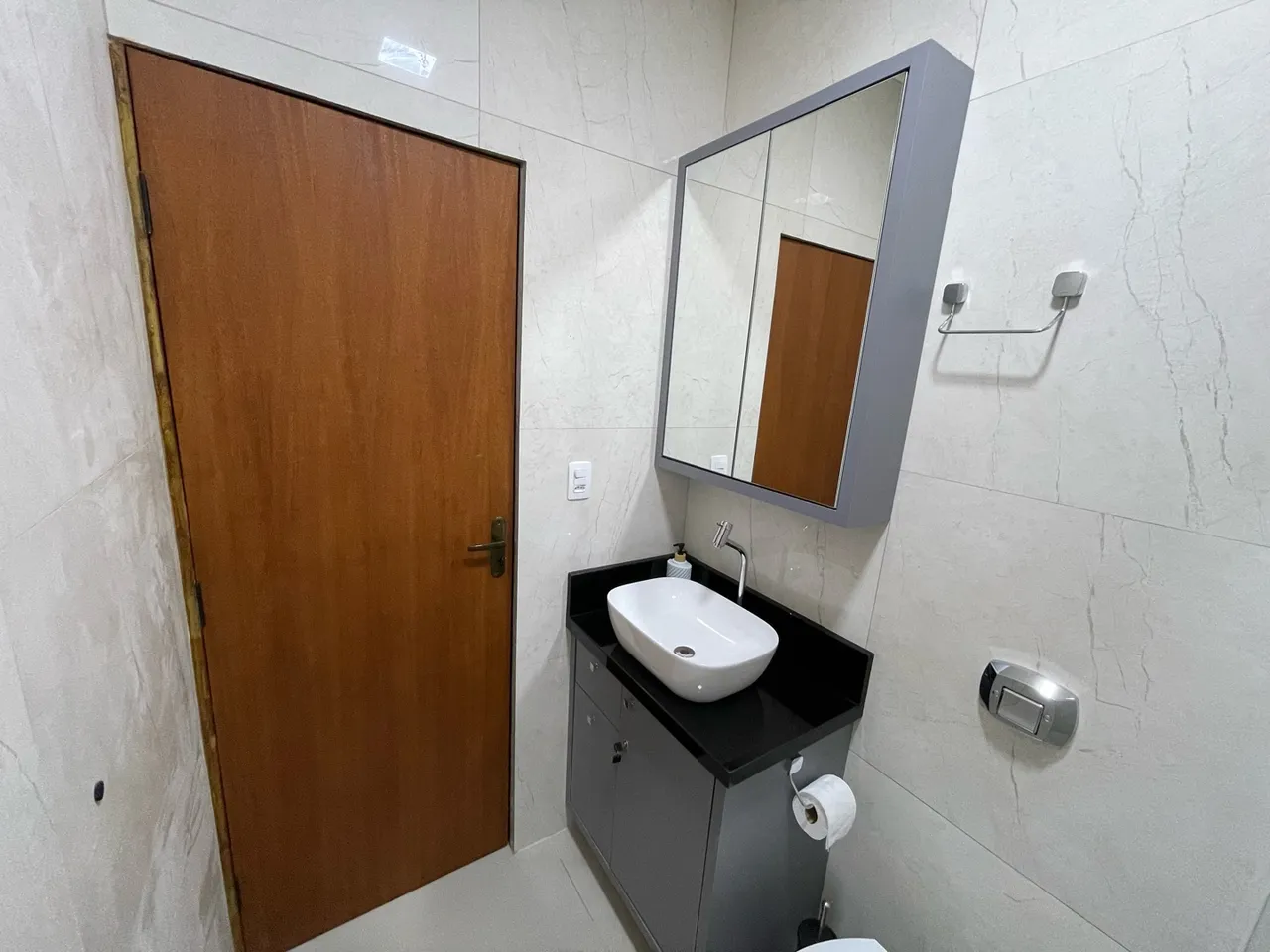 One-bedroom house with a home office in Florianópolis — photo 17