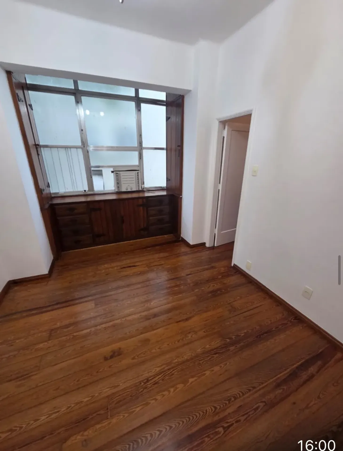 100 m² apartment with 3 bedrooms and a separate kitchen — photo 12