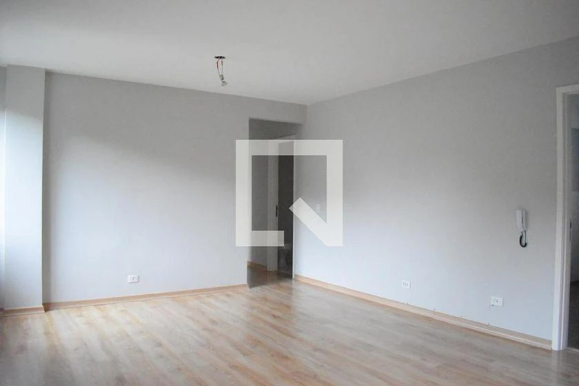Wood or laminate floors in a 3-bedroom apartment, 133 m² — photo 14
