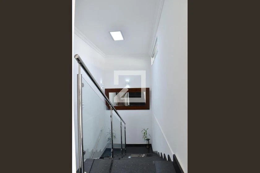 House with private garden, 4 bedrooms and 5 parking — photo 11