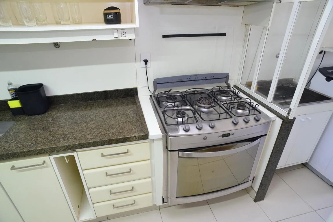 Apartamento mobiliado com 4 quartos e suíte no total — photo 23