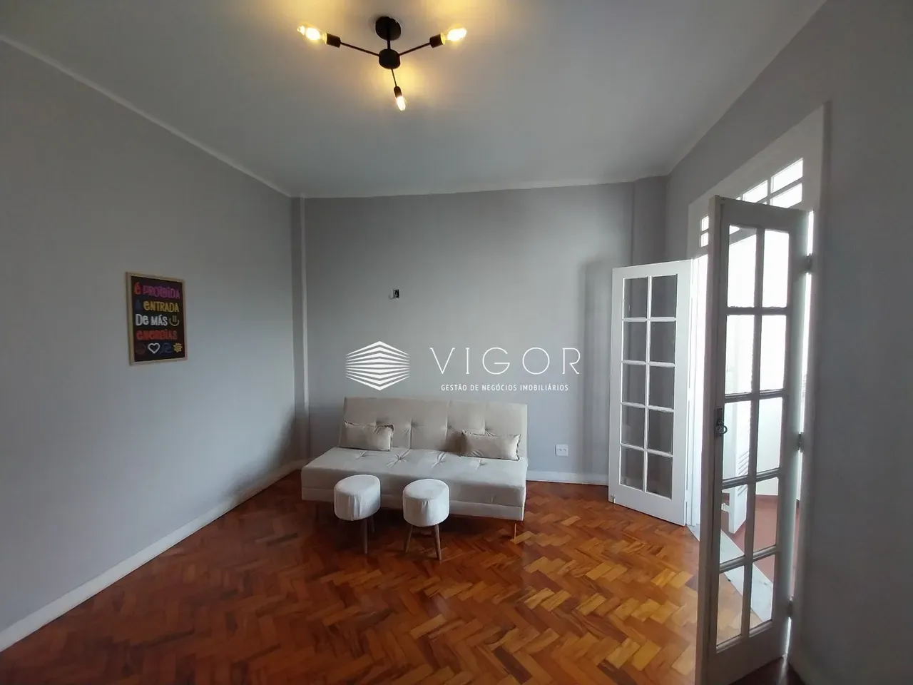 Furnished 49 m² apartment with 1 en-suite bedroom — photo 13