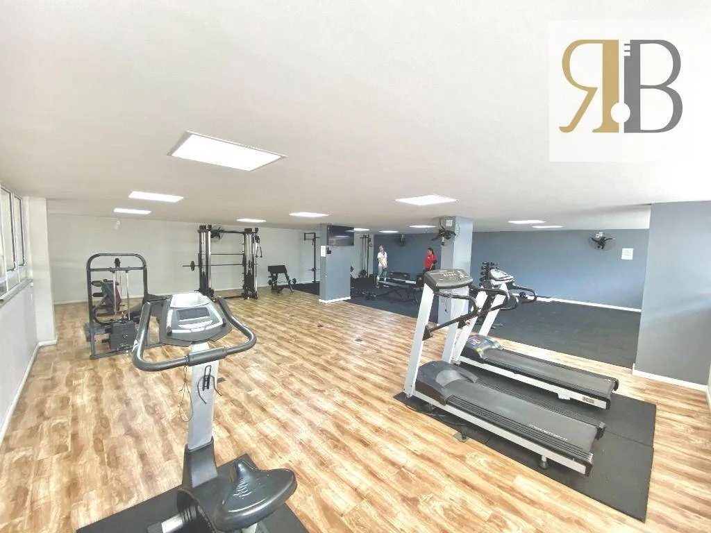 Рабочее место и 4 спальни: квартира 252 м² — photo 39