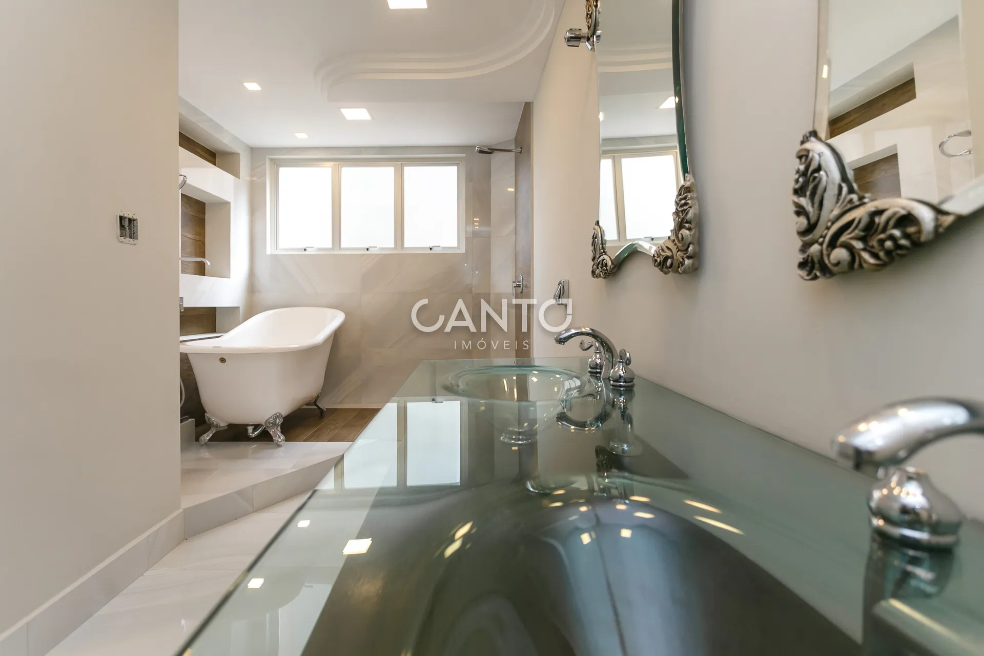 4-bedroom apartment with 3 parking spaces included — photo 32