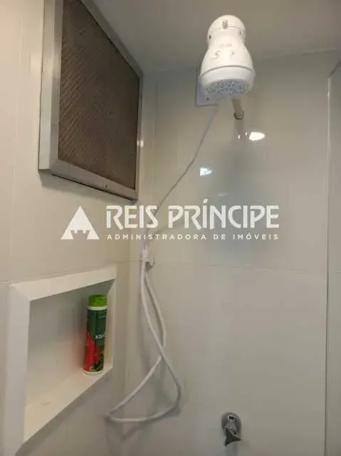 1-bedroom apartment with glass shower and electric shower — photo 7