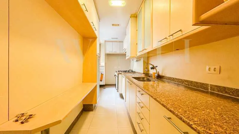 3-bedroom apartment, 1 with its own bathroom, 125 m² — photo 2