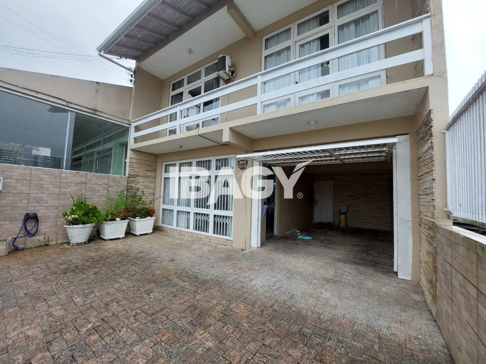 4-bedroom house, 1 with its own bathroom, 157 m² — photo 8
