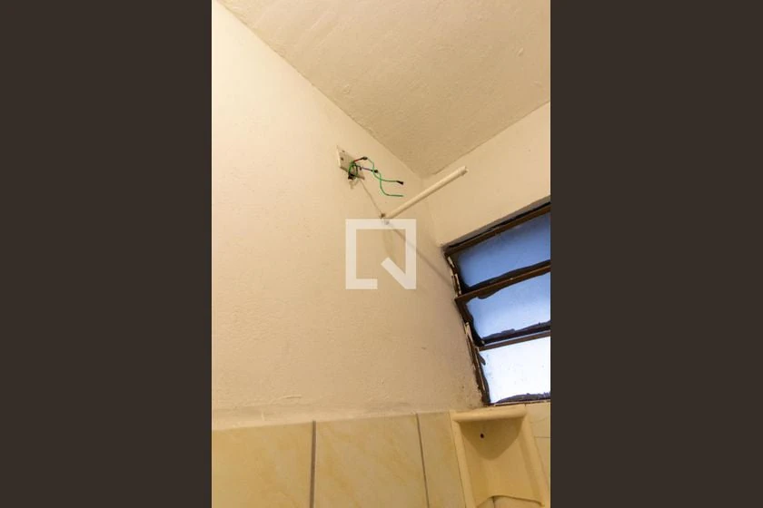 One-bedroom house with a washing machine in Curitiba — photo 24