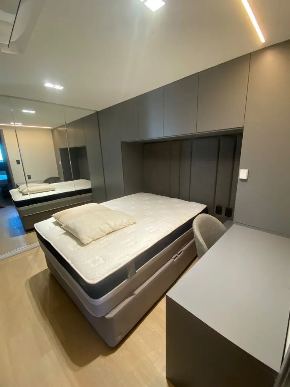 3-bedroom apartment in a building with a gym — photo 14