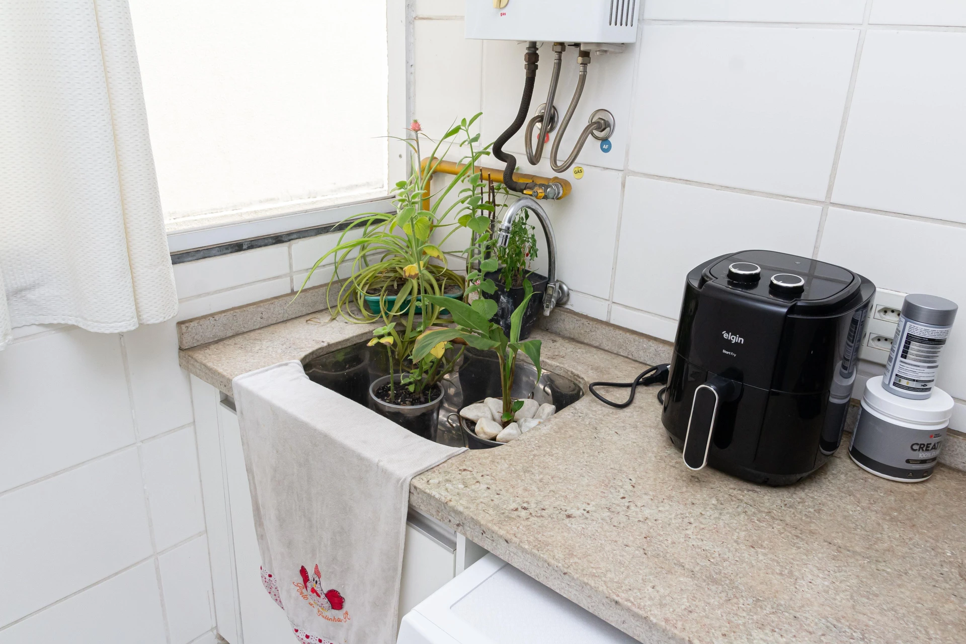 Apartamento mobiliado de 2 quartos em condomínio com piscina — photo 68