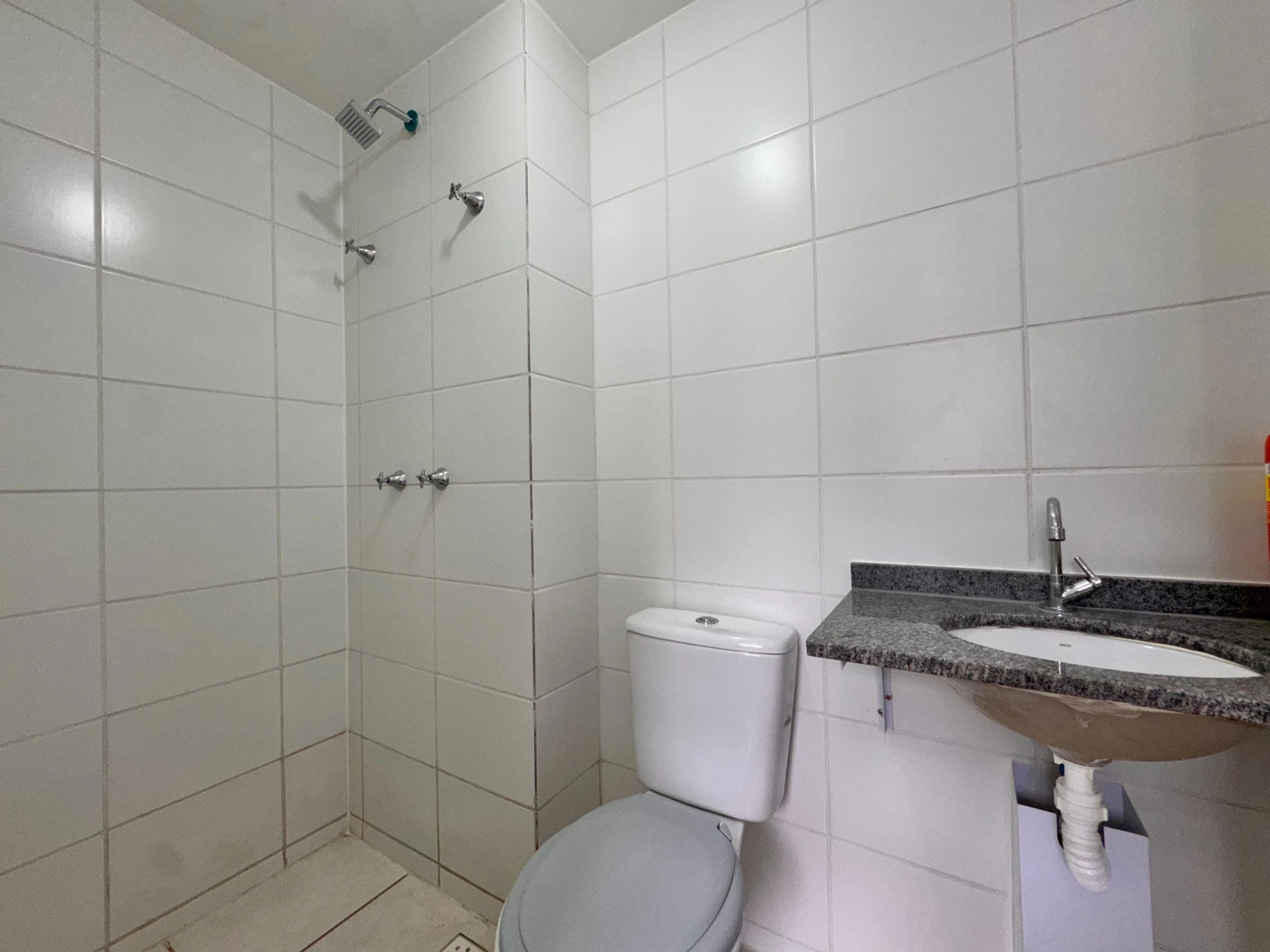 2-bedroom apartment in a building with a sauna — photo 25