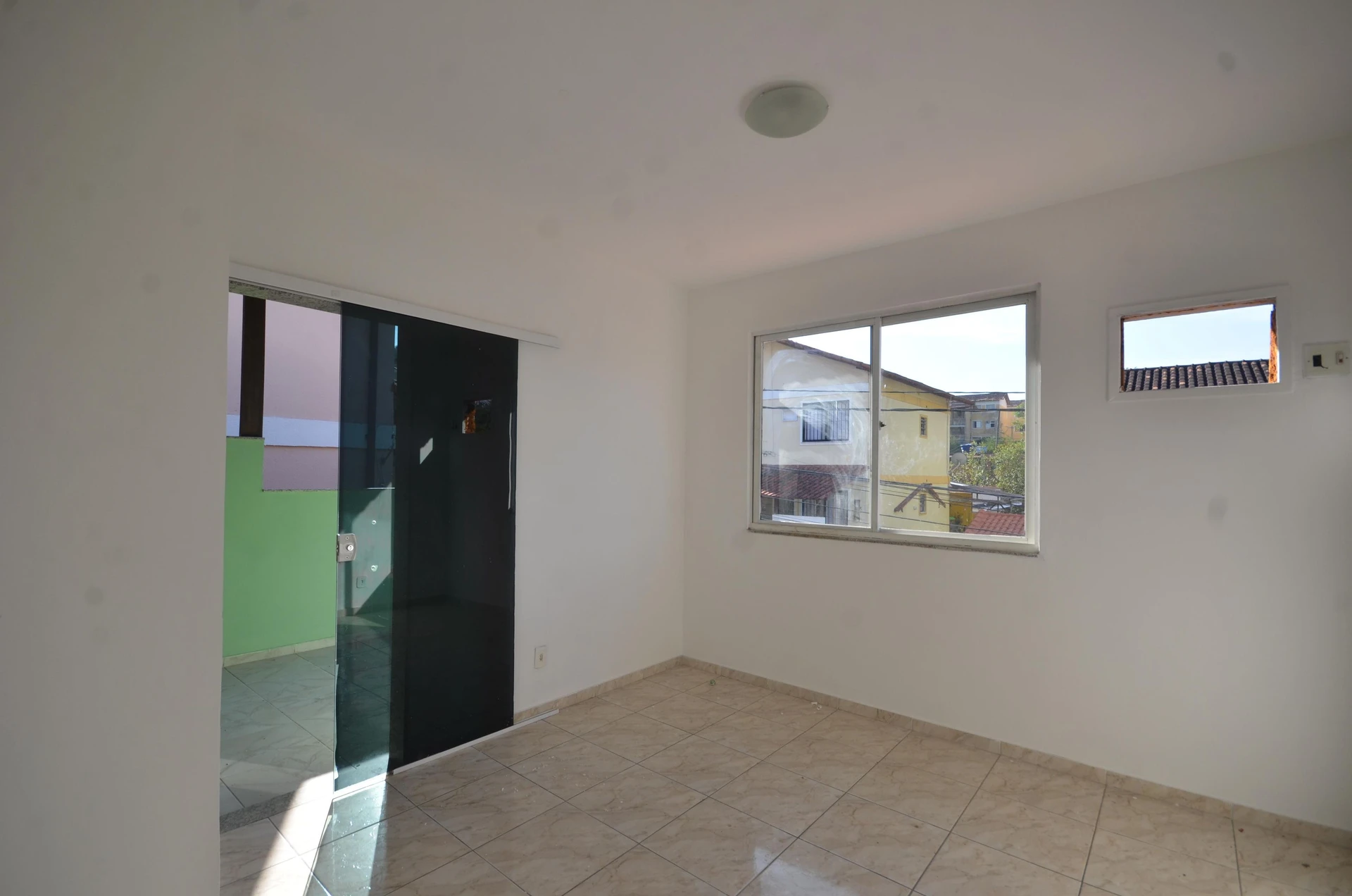 2-bedroom house with a bathtub in Rio de Janeiro — photo 29