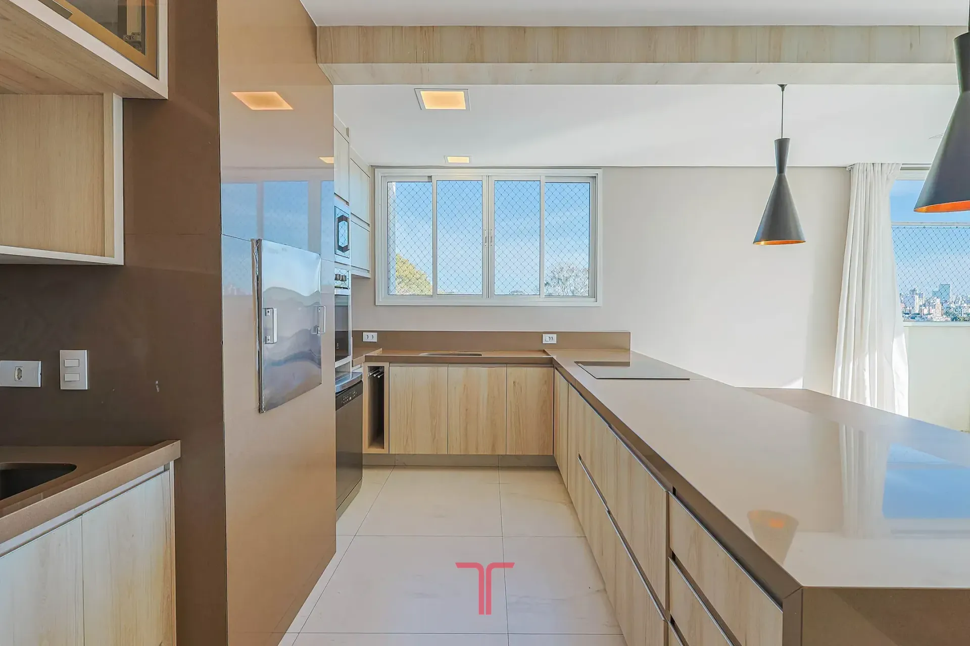 3 quartos e janelas do piso ao teto: apartamento de 141 m² — photo 25
