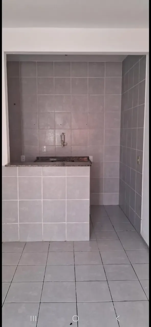 Studio alugado sem vaga, com cozinha separada e cooktop a gás