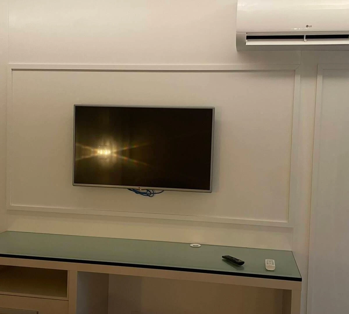 Home office in a 4-bedroom house, 320 m² — photo 5