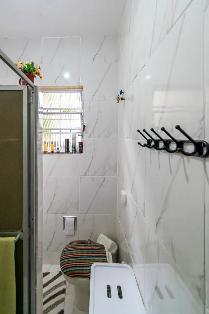 Furnished house with 5 bedrooms and a balcony — photo 18