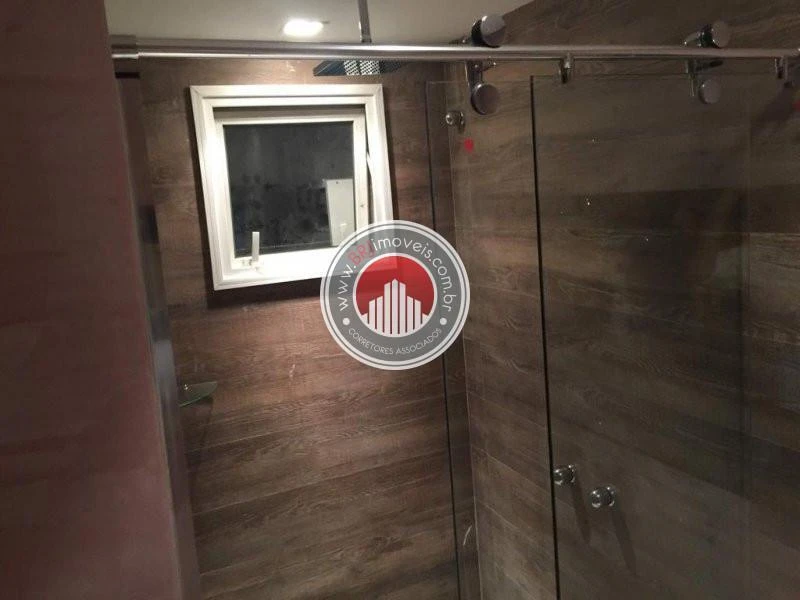 Ванна та 6 спалень: будинок 525 м² — photo 13