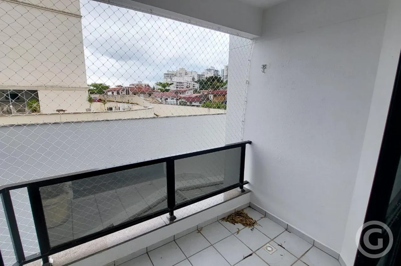 2-bedroom apartment with a glass-enclosed balcony — photo 11