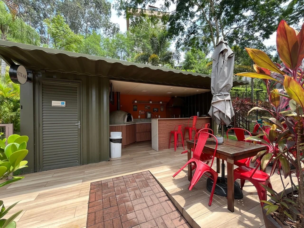 2-bedroom apartment in a building with a sauna — photo 37
