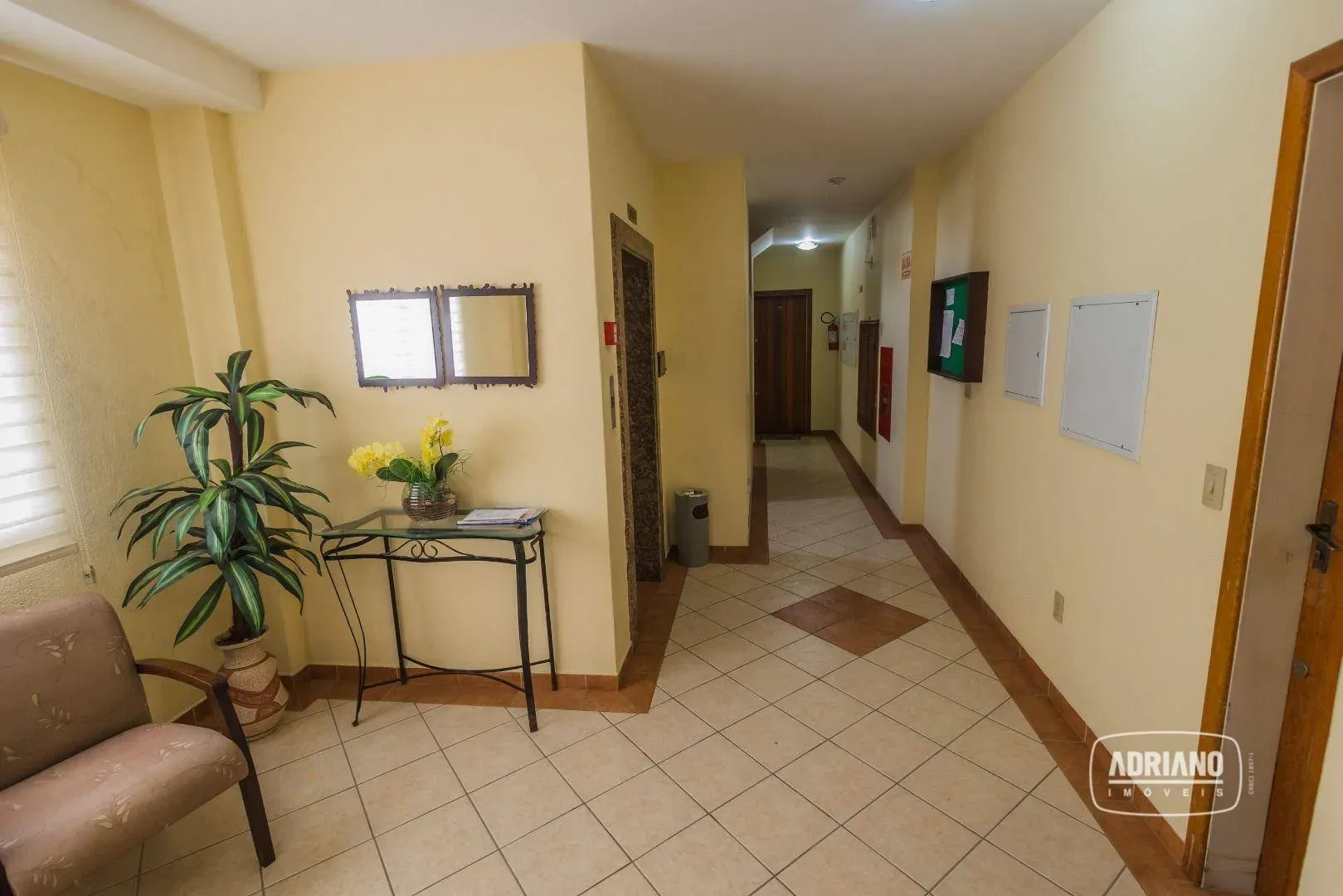 Furnished 4-bedroom apartment with open-plan kitchen — photo 40