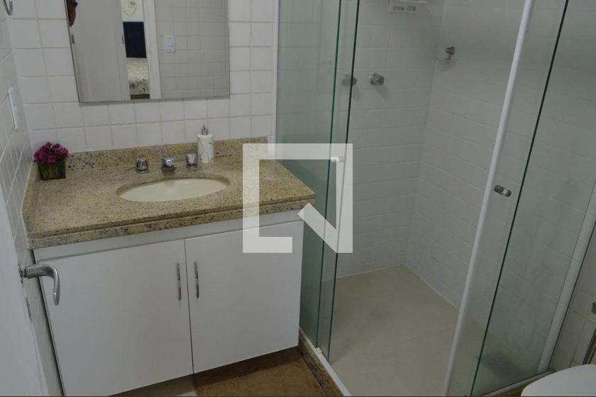 3-bedroom apartment in a building with a gym — photo 10