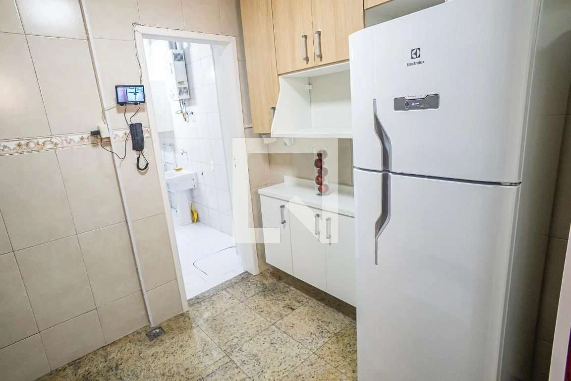 Furnished apartment with private garden and 2 bedrooms — photo 9