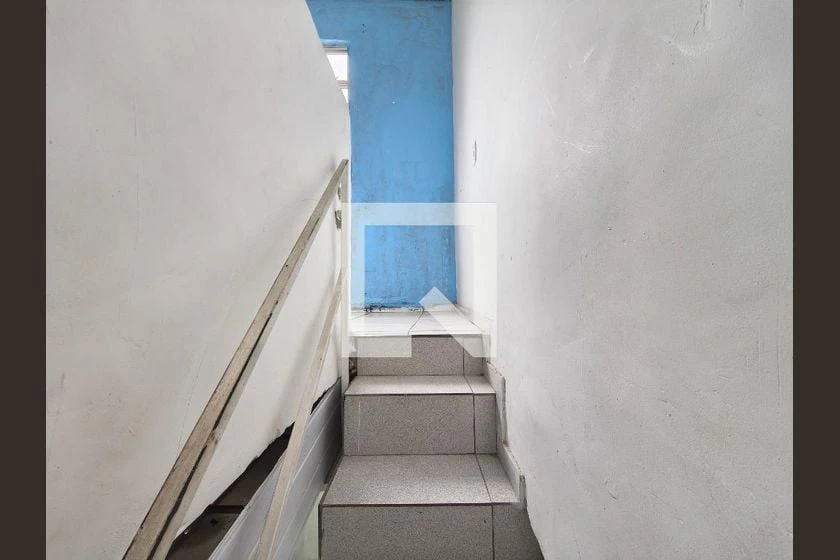Estudio de 45 m² con calentador a gas y zona de lavado