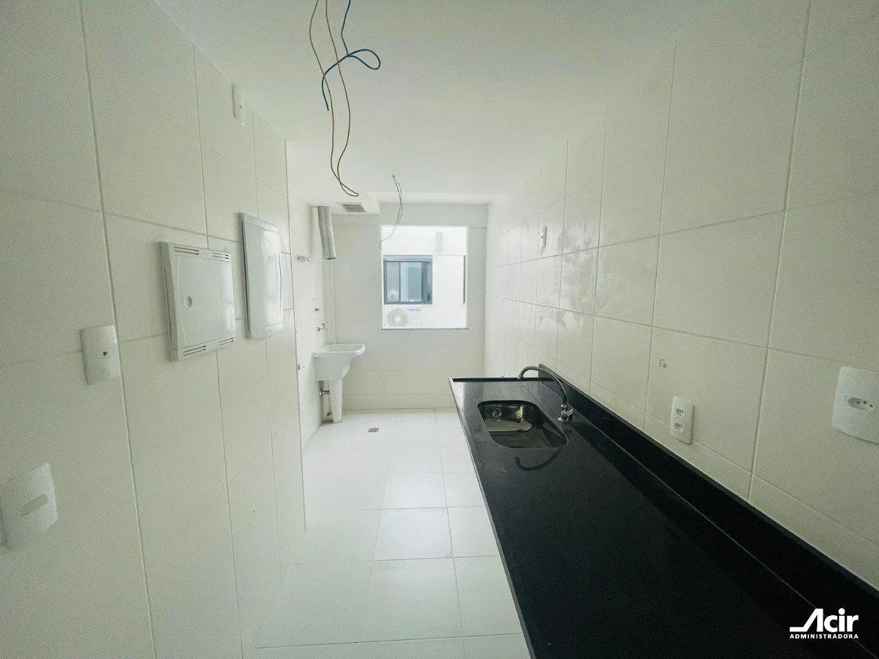 2-bedroom apartment in a building with a gym — photo 2
