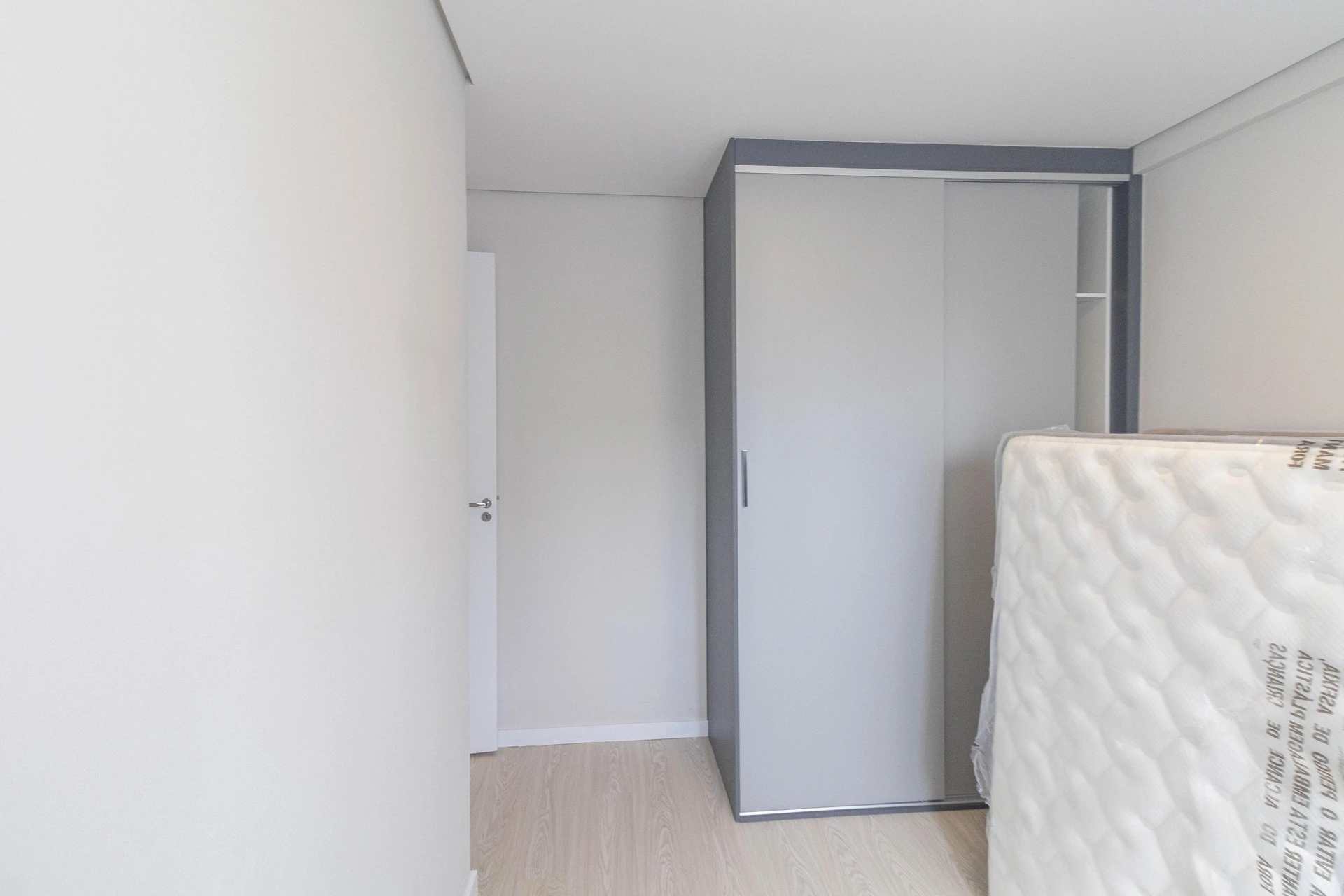 2-bedroom apartment with a washing machine in Curitiba — photo 16