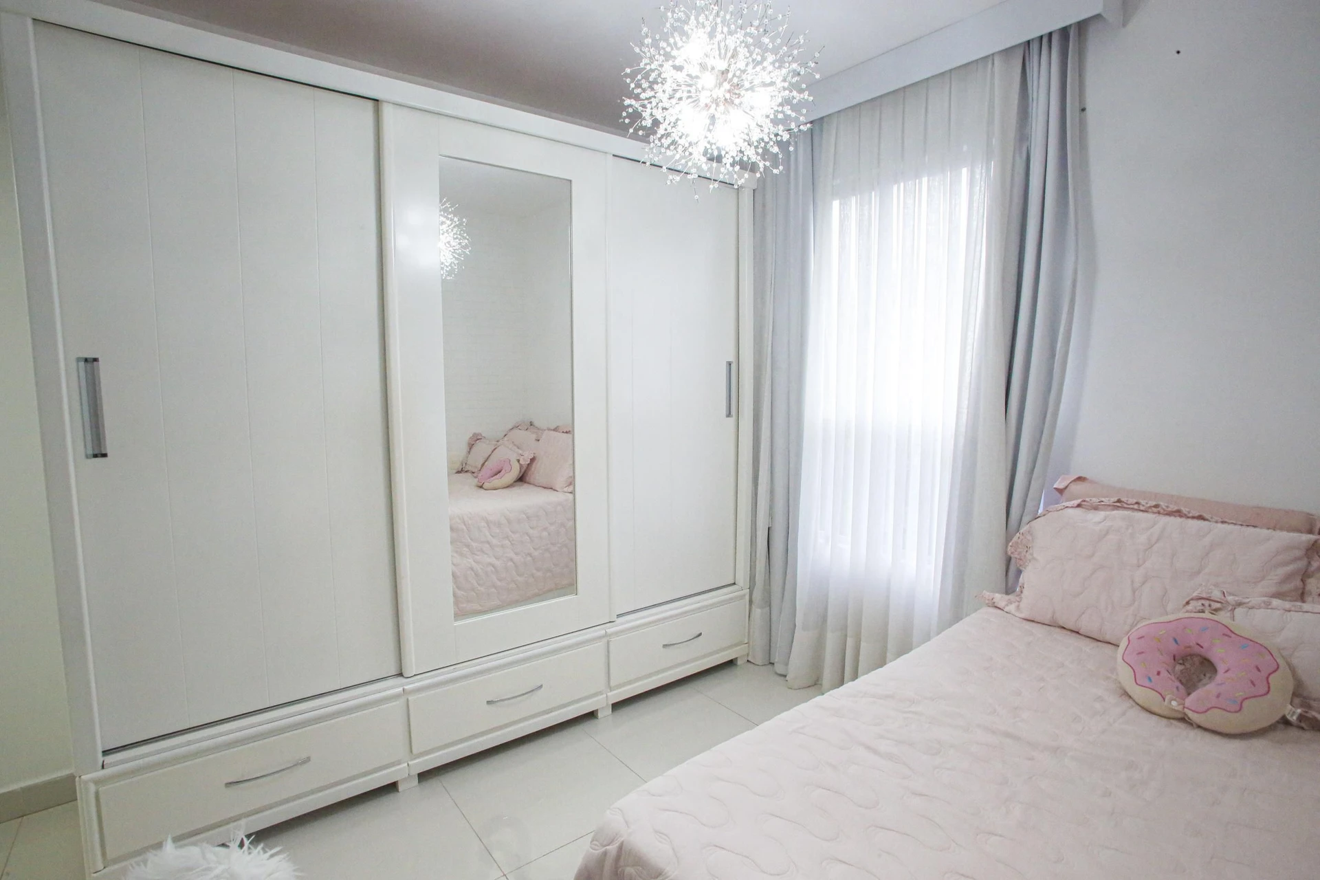 Casa mobiliada com 4 quartos e 4 banheiros no condomínio — photo 25