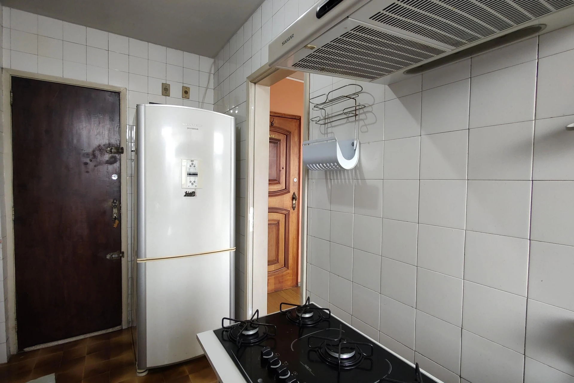 Furnished 2-bedroom apartment with a balcony — photo 33