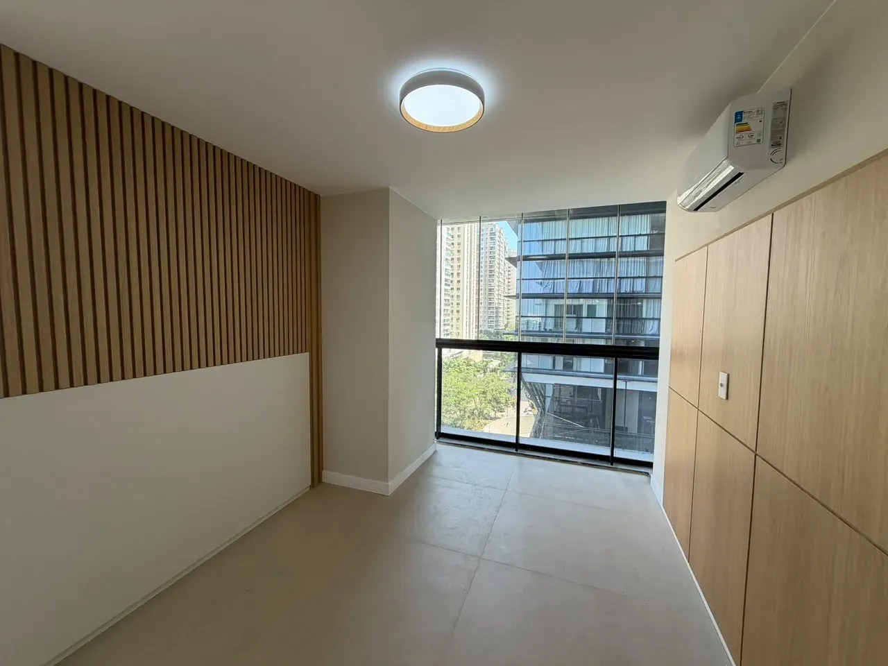 Apartment, 105 m², with floor-to-ceiling windows — photo 11