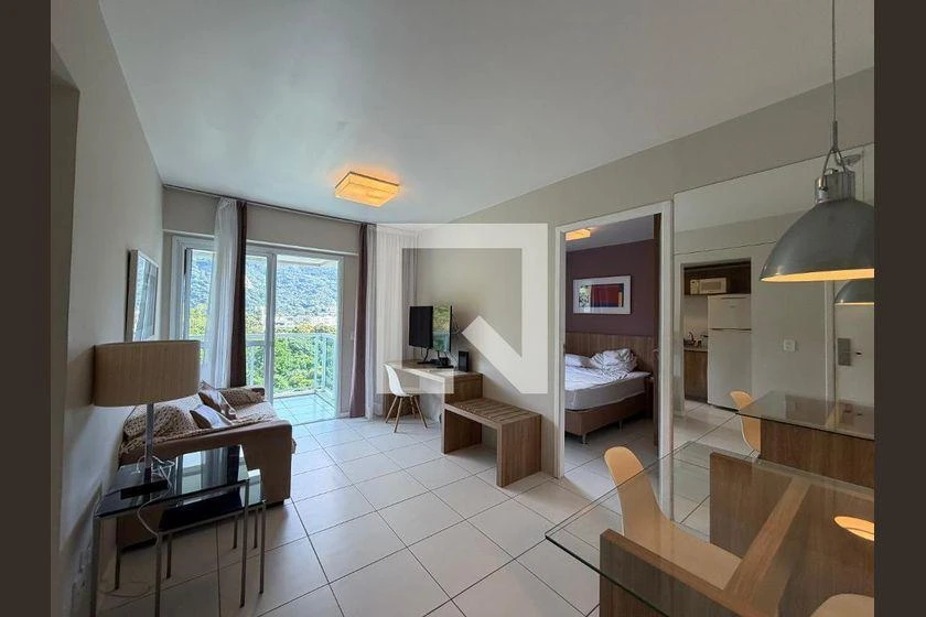 Furnished 2-bedroom apartment with an en-suite pair — photo 10