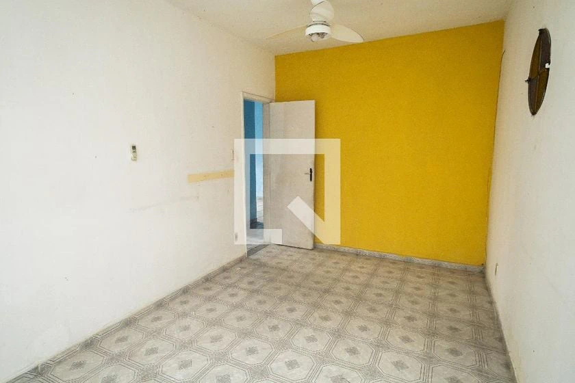 3-bedroom house with private garden and laundry area — photo 6