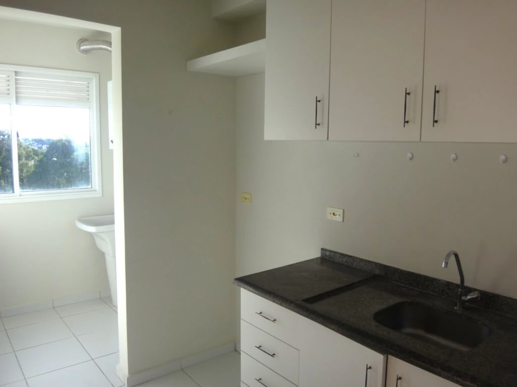 2-bedroom apartment with wood or laminate floors in Curitiba — photo 14