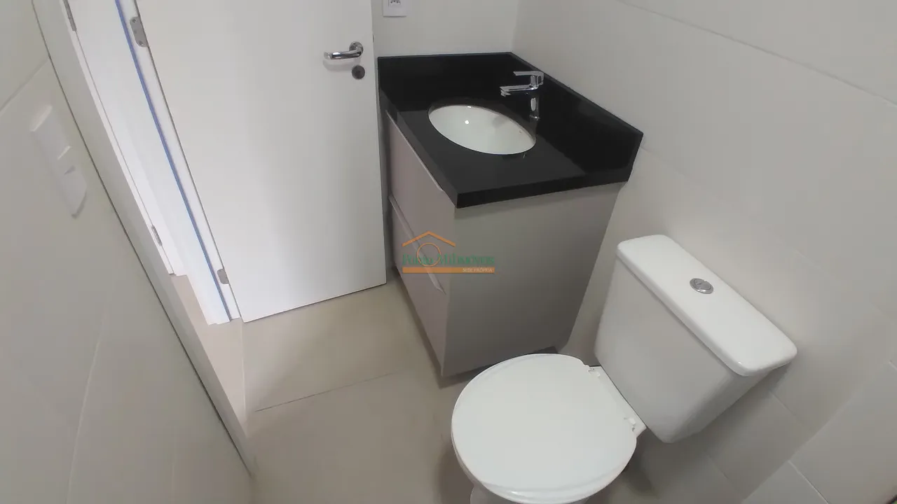 1-bedroom apartment with a fitted compact kitchenette — photo 28