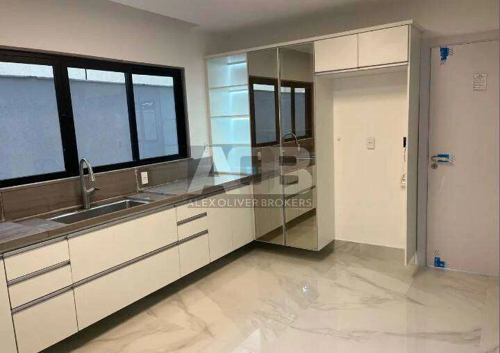 Casa de 350 m² com 3 suítes e jardim privativo — photo 2